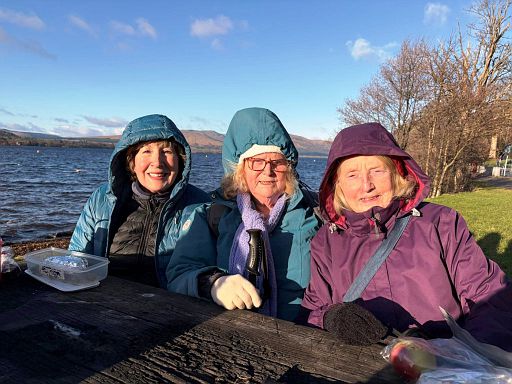 St Leonards Ramblers East Kilbride - Balloch Photo 4.